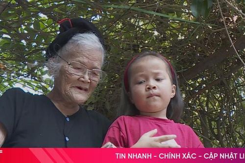Cụ bà U100 say mê Truyện Kiều