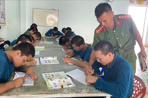Lớp học đặc biệt cho những người lầm lỡ