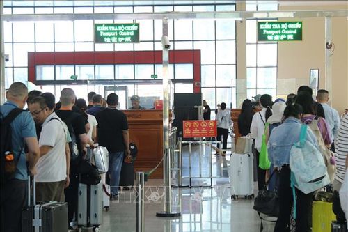 Du lịch và giao thương biên giới sôi động trở lại qua cửa khẩu quốc tế Hữu Nghị