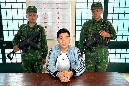 Bắt đối tượng truy nã nguy hiểm nhập cảnh từ Campuchia về Việt Nam