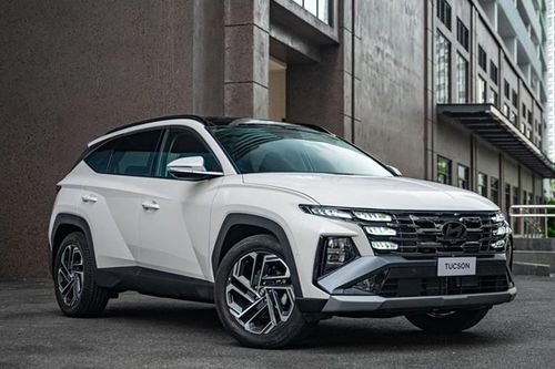 Hyundai Tucson 2025 còn 'thơm mùi mới' bán lại với giá rẻ giật mình
