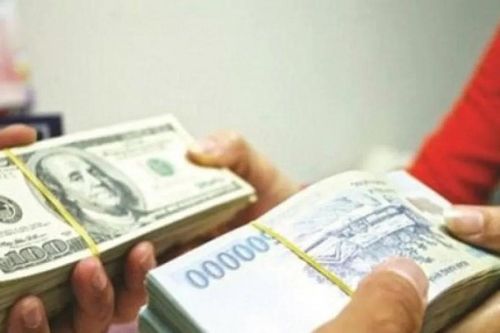 Giá USD ngân hàng quay đầu giảm mạnh