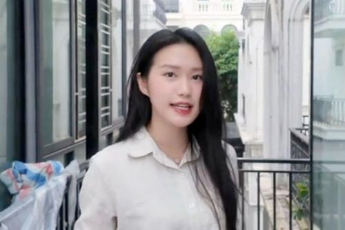 Hé lộ một số hình ảnh trong căn nhà mới sang chảnh của vợ chồng Đoàn Văn Hậu