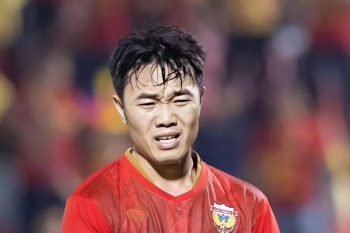 Đoạn kết lặng lẽ của Xuân Trường và Công Phượng