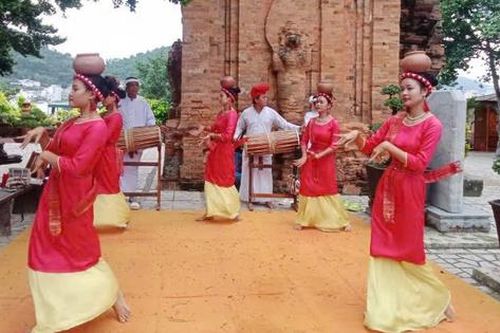 Viết tiếp hành trình cho di sản ở địa phương có cộng đồng người Chăm lớn nhất nước