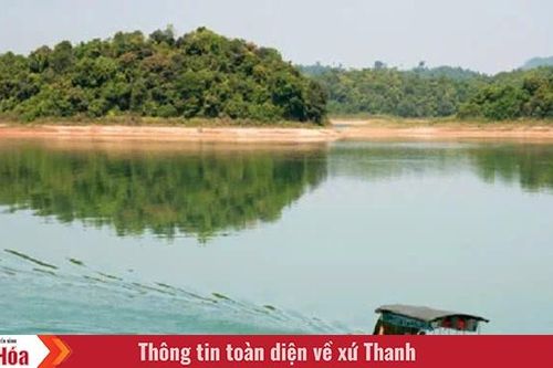 Dòng sông soi bóng tuổi thơ