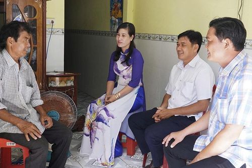 Đảng viên làm 'hạt nhân' xóa nghèo