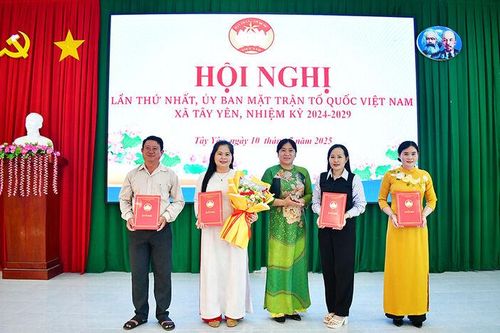 Công bố nhân sự UBMTTQ Việt Nam xã Tây Yên, nhiệm kỳ 2024-2029