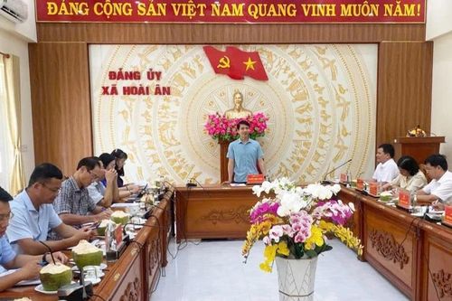 Phó Bí thư Tỉnh ủy, Chủ tịch Ủy ban MTTQ Việt Nam tỉnh Nguyễn Ngọc Lương kiểm tra tình hình hoạt động tại xã Hoài Ân và Ia Sao