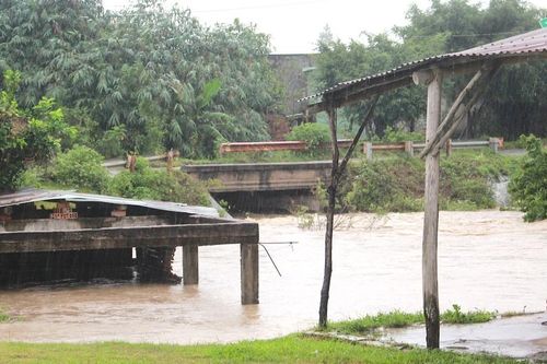 Gia Lai: Cảnh báo lốc, sét, mưa đá trong 4 giờ tới tại một số khu vực