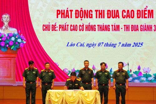 Bộ Chỉ huy Quân sự tỉnh phát động đợt thi đua cao điểm 'Phất cao cờ hồng tháng Tám – thi đua giành 3 nhất'