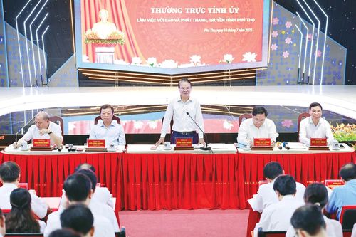 Thường trực Tỉnh ủy làm việc với Báo và phát thanh, truyền hình Phú Thọ