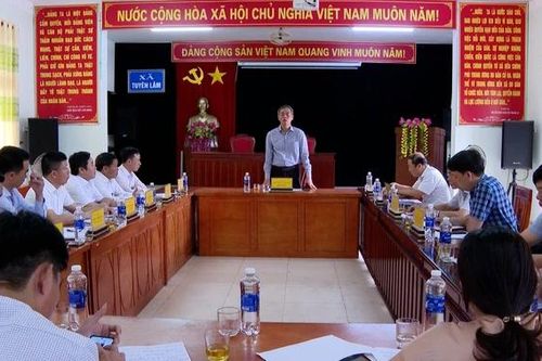 Phó Bí thư Tỉnh ủy, Chủ tịch HĐND tỉnh Nguyễn Đăng Quang kiểm tra tình hình hoạt động của xã Tuyên Lâm