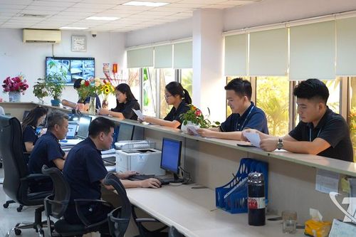 Nỗ lực thực hiện chỉ tiêu thu từ hoạt động xuất, nhập khẩu