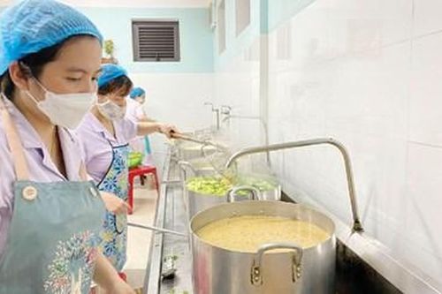 Quan tâm chế độ phụ cấp cho nhân viên trường học