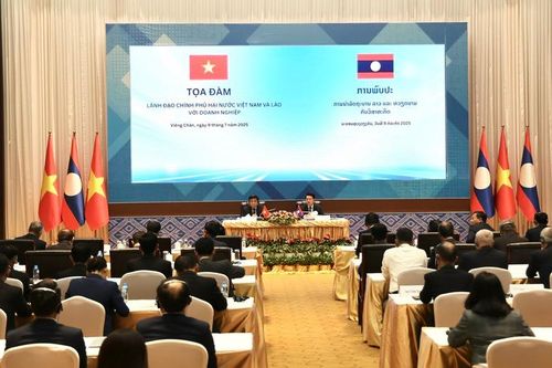 Việt Nam - Lào phấn đấu sớm cán mốc 5 tỷ USD thương mại song phương