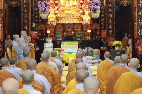 Đoàn Phân ban Ni giới TP.HCM thăm và cúng dường các trường hạ Ni trên địa bàn Thành phố