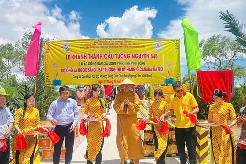 Chùa Tường Nguyên khánh thành và đưa vào sử dụng 3 cây cầu bê-tông nông thôn