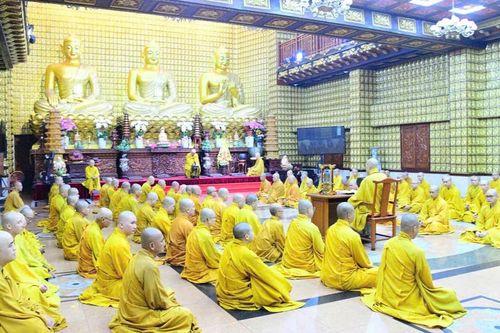TP.HCM: Chư Tăng Bố-tát tại chùa Huỳnh Kim, Giác Ngộ, Long Vân trong mùa An cư kiết hạ
