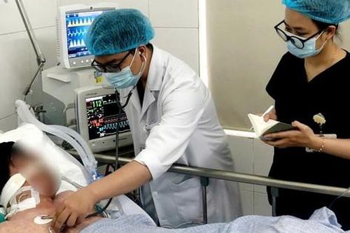 Giành giật sự sống cho người đàn ông mắc sởi biến chứng viêm cơ tim