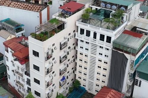 Bản tin BĐS 10/7: Sang tên sổ đỏ cho con, nên làm tặng cho hay để thừa kế?