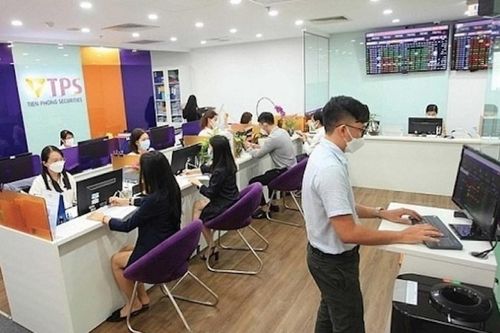 Chứng khoán Tiên Phong thông tin về việc nguyên chủ tịch bị khởi tố