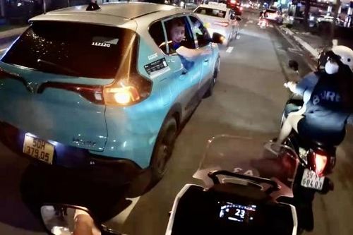 CSGT dẫn đường đưa sản phụ vào bệnh viện kịp thời