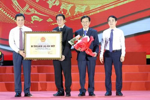 Khánh Hòa đón nhận Bằng xếp hạng Di tích quốc gia đặc biệt Tháp Bà Ponagar