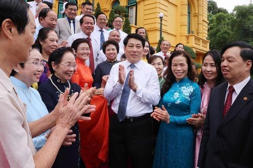 Chủ tịch nước Lương Cường gặp mặt đại biểu khuyến học tiêu biểu toàn quốc