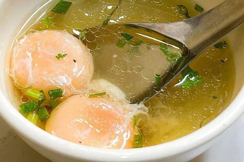 Truyền tai nhau ăn trứng gà để cải thiện 'chuyện ấy', tăng cường bản lĩnh đàn ông: Bác sĩ lên tiếng cảnh báo