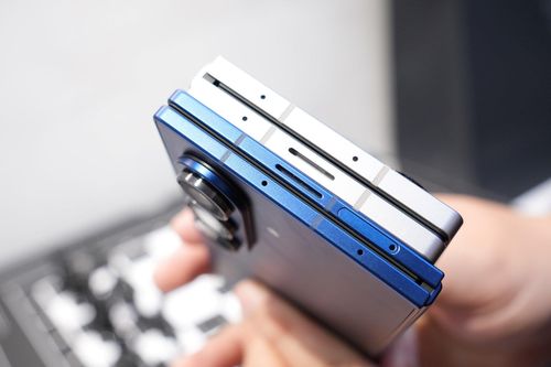 Galaxy Z Fold7 và Z Flip7: Độ mỏng kỷ lục, màn tràn viền