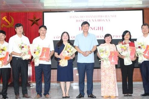 Hòa Xá công bố quyết định thành lập tổ chức cơ sở Đảng