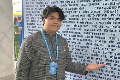 Nam sinh Chuyên Sơn La được tuyên dương Thanh niên tiên tiến làm theo lời Bác
