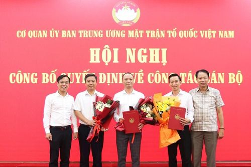 Văn phòng Cơ quan UBTƯ MTTQ Việt Nam công bố Quyết định về công tác cán bộ