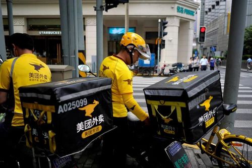 Lao động tự do Trung Quốc 'phơi mình' giữa nắng nóng thiêu đốt