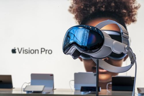 Vision Pro sắp có phiên bản mới?