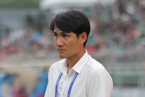 Đội của Công Phượng chia tay HLV