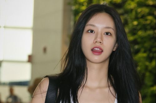 Hyeri nổi bật ở sân bay Tân Sơn Nhất