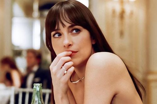 Tiếc cho Dakota Johnson