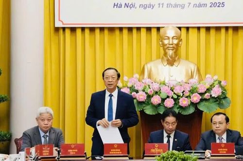Lương nhà giáo xếp cao nhất trong hệ thống thang bậc lương hành chính sự nghiệp