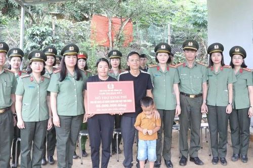 Nhiều kết quả nổi bật từ phong trào phụ nữ công an Cụm thi đua số 2