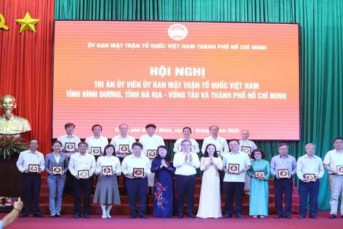 15 năm hành trình Quỹ 'Vì biển đảo quê hương – Vì tuyến đầu Tổ quốc'