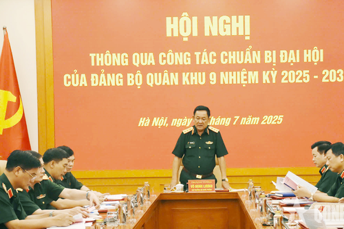 Thượng tướng Võ Minh Lương chủ trì thông qua công tác chuẩn bị đại hội của Đảng bộ Quân khu 9