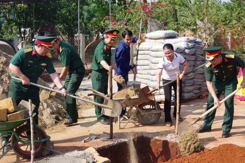Binh đoàn 15 xây dựng, sửa chữa 357 căn nhà cho hộ nghèo vùng biên