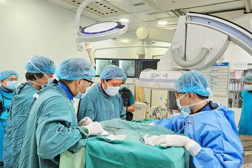 Người đàn ông thoát chết 2 lần khi ngủ