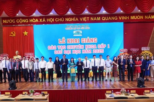 Trường ĐH Cửu Long khai giảng đào tạo Chuyên khoa cấp 1 sau đại học