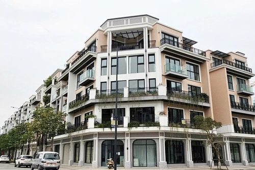 Bỏ công chứng cho tặng BĐS: Chuyên gia cảnh báo rủi ro, kẽ hở lách thuế?