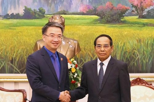 Bí thư Trung ương Đoàn tiếp kiến Ủy viên Bộ Chính trị, Thường trực Ban Bí thư T.Ư Đảng, Phó Chủ tịch nước Lào
