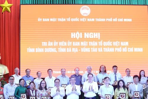 Vinh danh, tri ân hơn 300 ủy viên MTTQ Việt Nam TPHCM