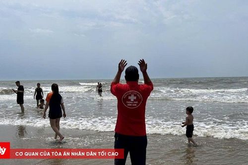 Tìm thấy nạn nhân mất tích khi tắm biển Sầm Sơn